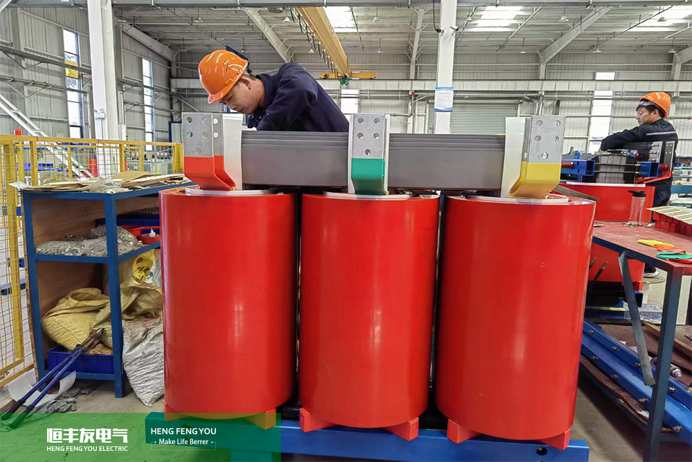 La producción de 24 transformadores secos de 11 kV - 1600 kVA exportados a Ghana ha llegado a su fin