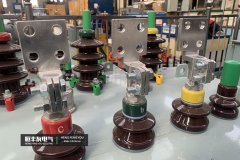 ¿Qué es el aumento de temperatura de un transformador inmerso en aceite y cuál es el rango de aumento de temperatura d